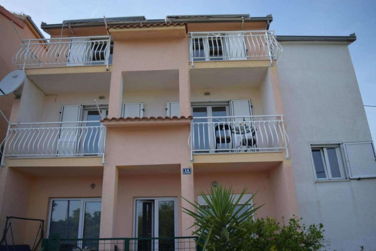 Apartments Marta Кастель-Нови Экстерьер фото